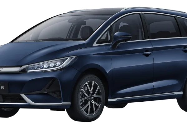 BYD M6